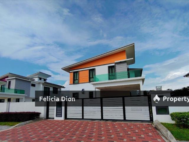 Bungalow for sale in Malaka