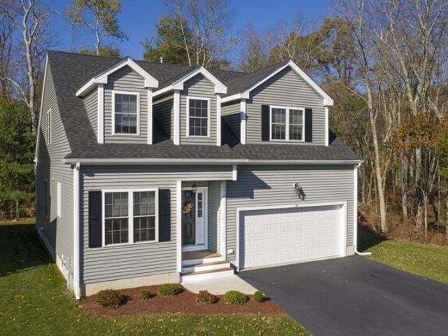Condo for sale in Milford, Massachusetts