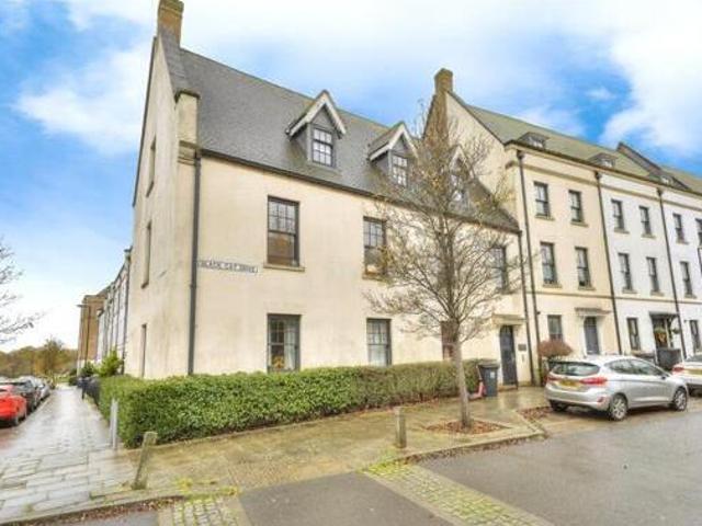 House for sale in Northampton, Northamptonshire