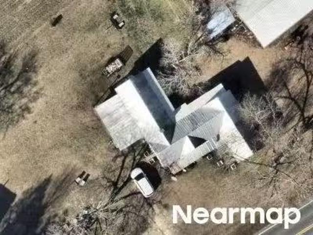 House for sale in Clayton