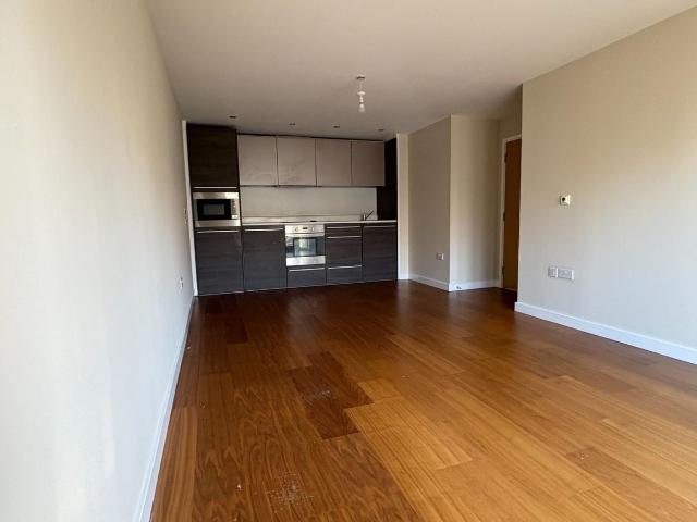 Apartment for rent in Ebbsfleet, Dartford