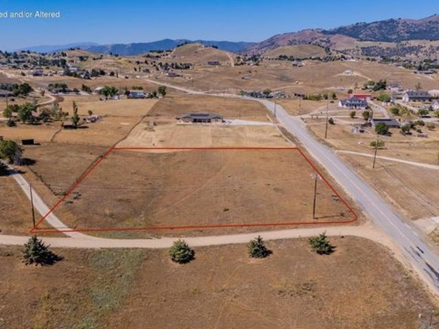 Land for sale in Tehachapi, California
