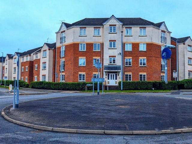 Apartment for rent in Berry Hill, Potters Corner