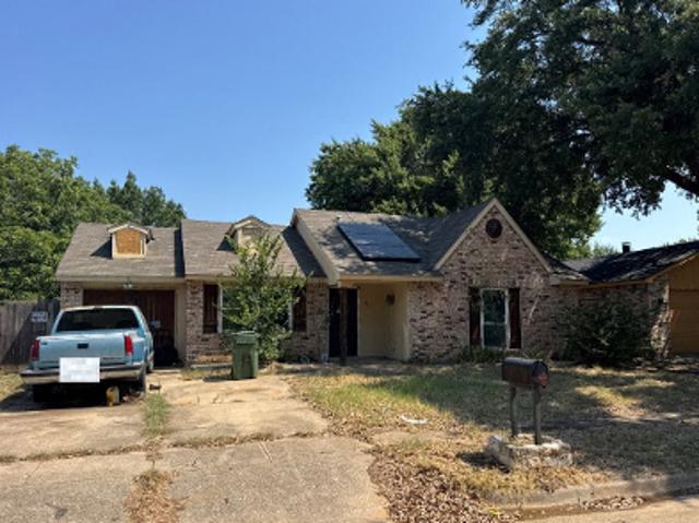 House for sale in Arlington, Texas