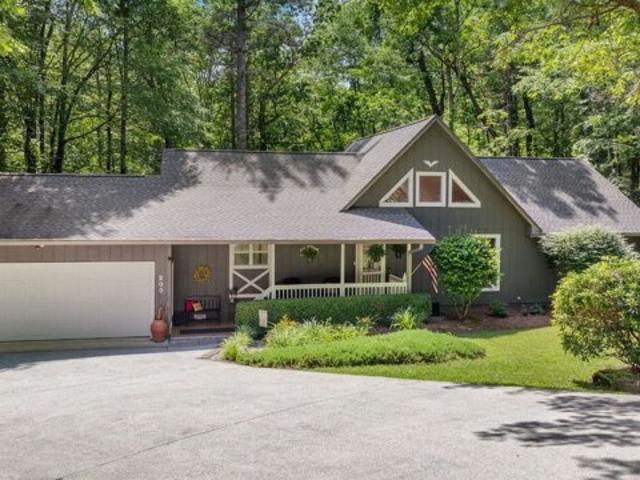 House for sale in Sapphire