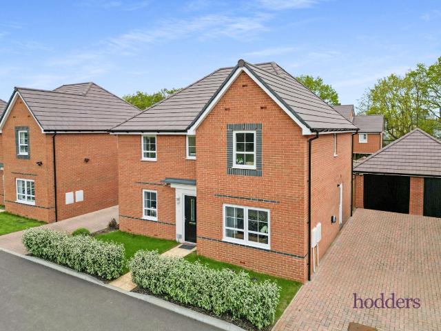House for rent in Row Town, Surrey