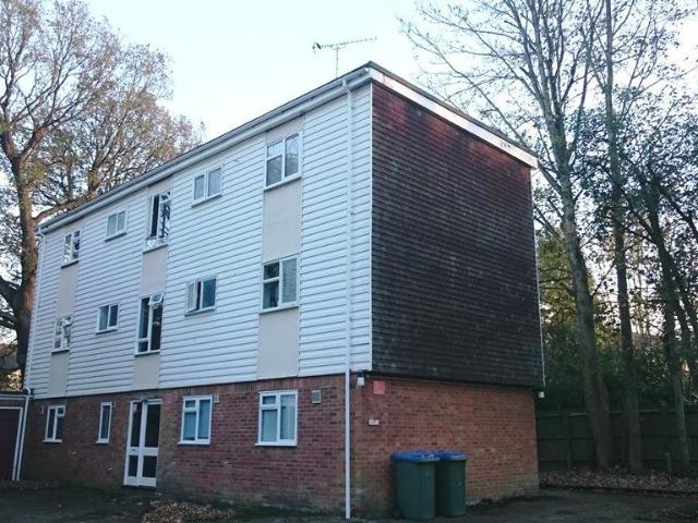 Apartment for rent in Highwood, Horsham