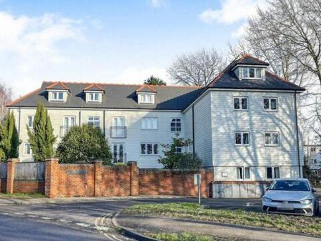 House for sale in Highwood, Horsham