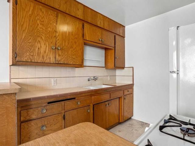 Apartment for rent in Canoga Park, California