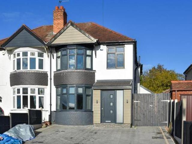 House for rent in Aldersley, Claregate