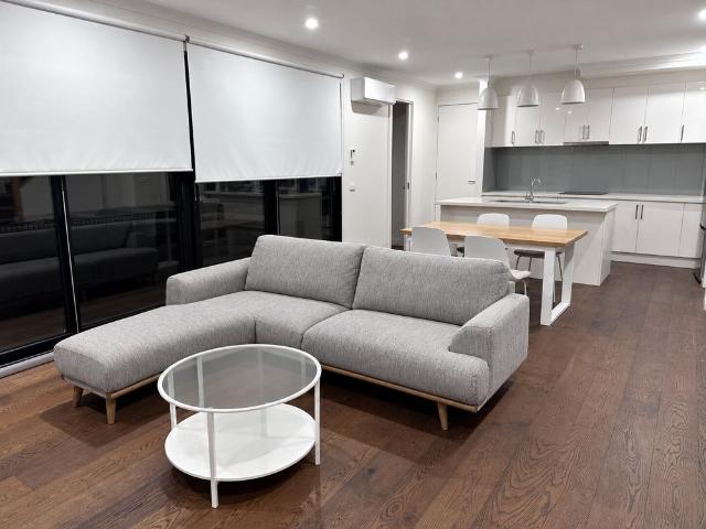 Room for rent in Blackburn South, Melbourne