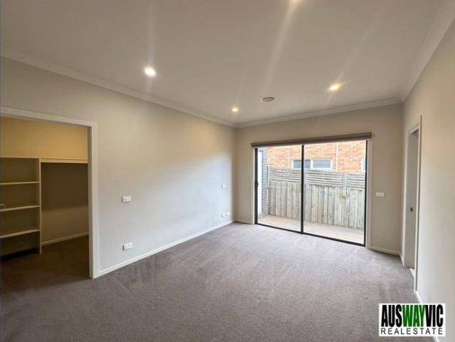 Townhouse for rent in Camerons Creek, Victoria