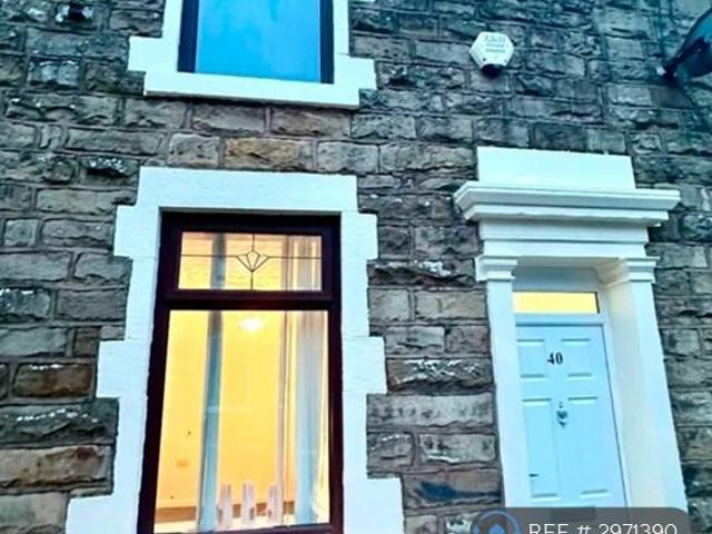 House for rent in Four Lane Ends, Blackburn