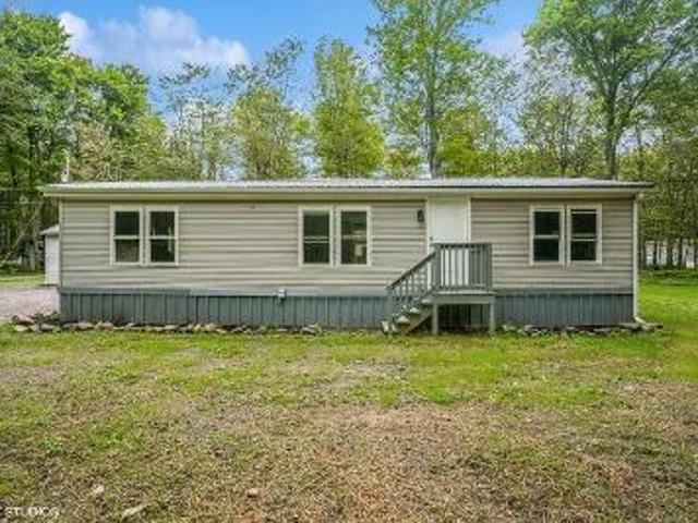 House for sale in Newfoundland, Pennsylvania