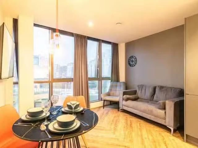 Apartment for rent in City Centre, Salford