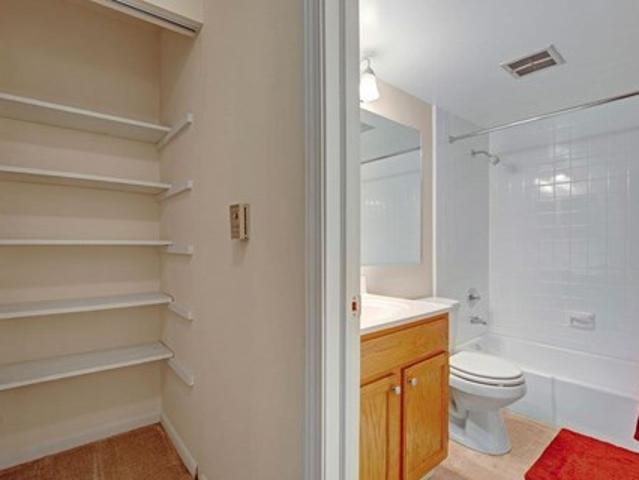 Apartment for rent in Elgin