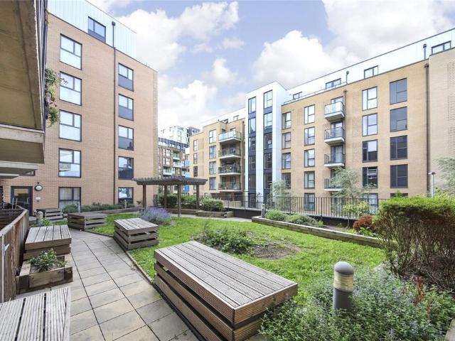 Apartment for rent in London Borough of Lewisham, Deptford