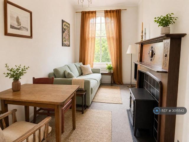 Apartment for rent in Horn Park, Greater London