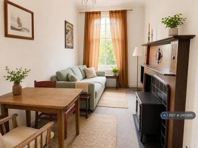 Apartment for rent in Horn Park, Greater London