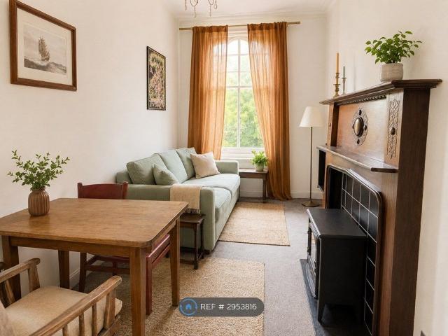 Apartment for rent in Horn Park, Greater London