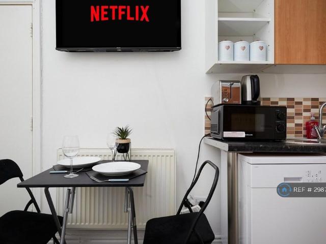 Apartment for rent in Fartown Green, Kirklees