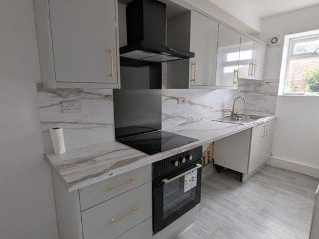 House for rent in Milnsbridge, West Yorkshire