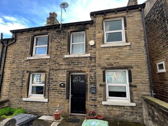 House for rent in Milnsbridge, Kirklees