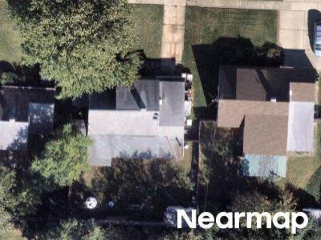 House for sale in Levittown Section 8, Levittown