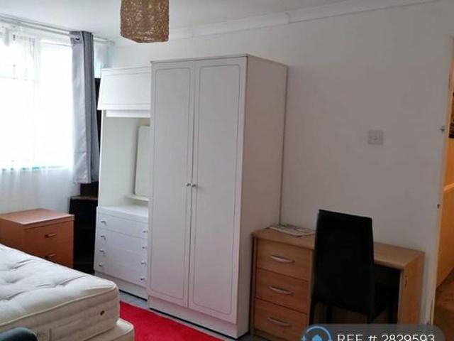 House for rent in South Hornchurch, Greater London