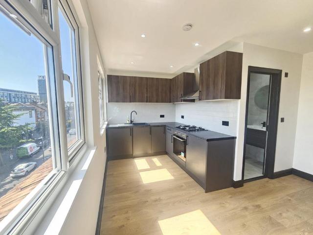 Apartment for rent in Brownswood Park, Stoke Newington