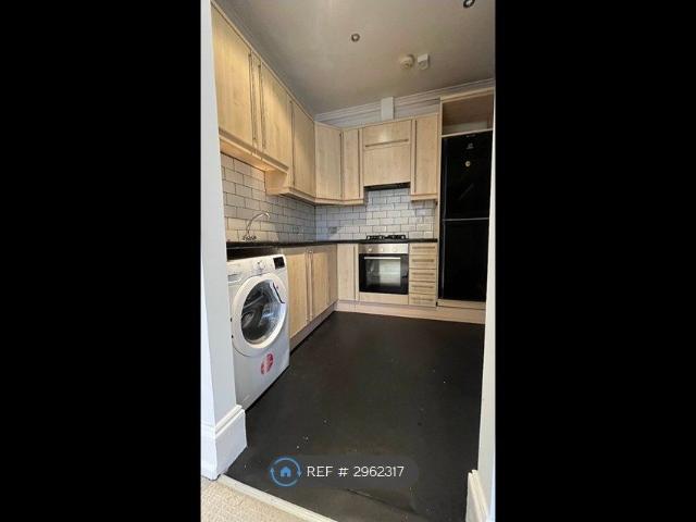 Apartment for rent in Brownswood Park, Stoke Newington