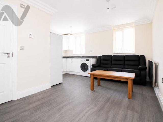 Apartment for rent in Brownswood Park, Stoke Newington