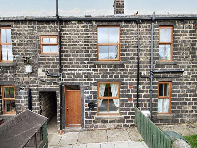 House for rent in Lydgate, Burnedge