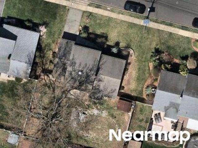 House for sale in Avenel, New Jersey