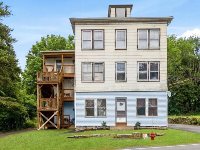 House for sale in North Uxbridge, Massachusetts
