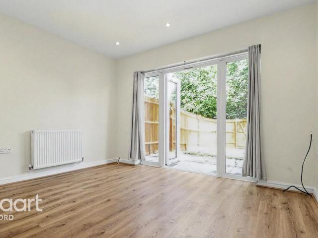 House for rent in Loxford, Greater London