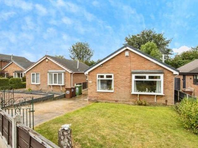 House for sale in Wrenthorpe, West Yorkshire
