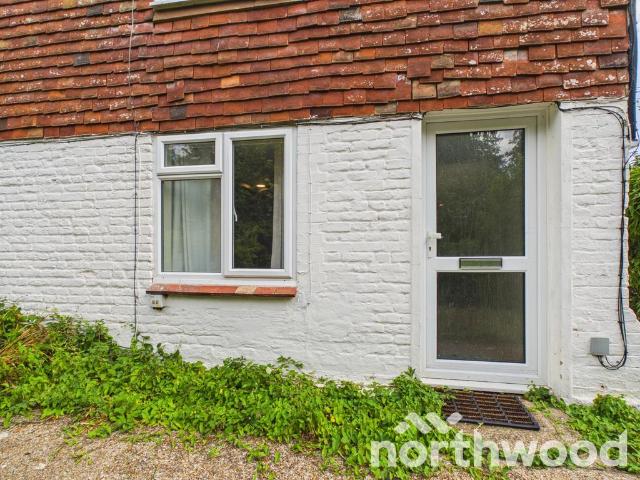 House for rent in Hinxhill, Bridgefield
