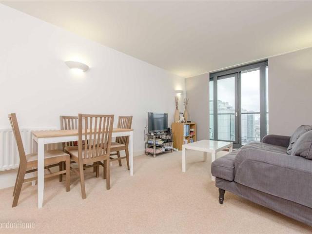 Apartment for rent in Blackwall, Greater London