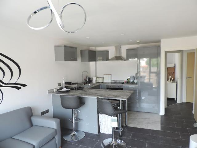 Apartment for rent in Falcon Lodge, Wales