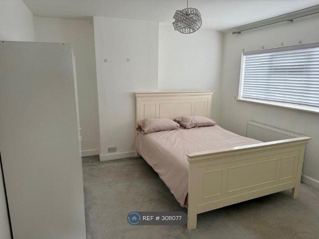 Room for rent in Watford Heath, North Watford