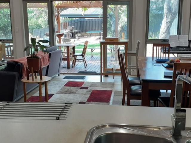 Room for rent in Horseshoe Creek, South Australia