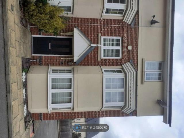 Room for rent in Mile End, Fordham Heath