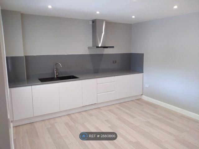 Studio for rent in Reading