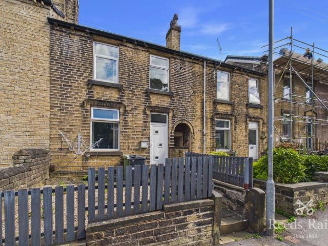 House for rent in Armitage Bridge, Kirklees