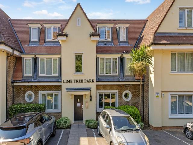 Apartment for rent in Southgate, Greater London
