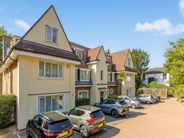 House for rent in Southgate, Greater London