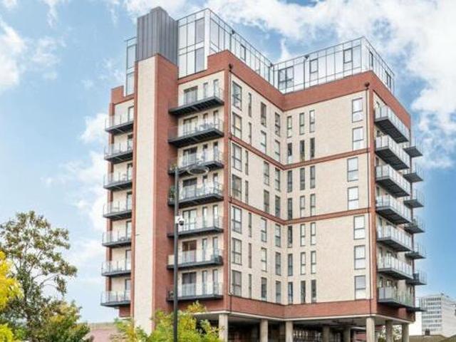 House for sale in New Malden, Greater London
