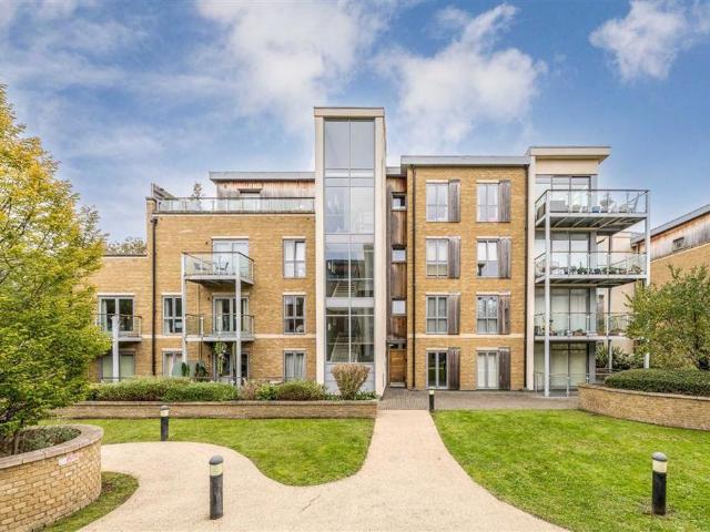 Apartment for rent in London Borough of Richmond upon Thames, Greater London