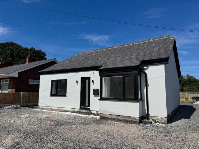 House for rent in Roby Mill, Lancashire